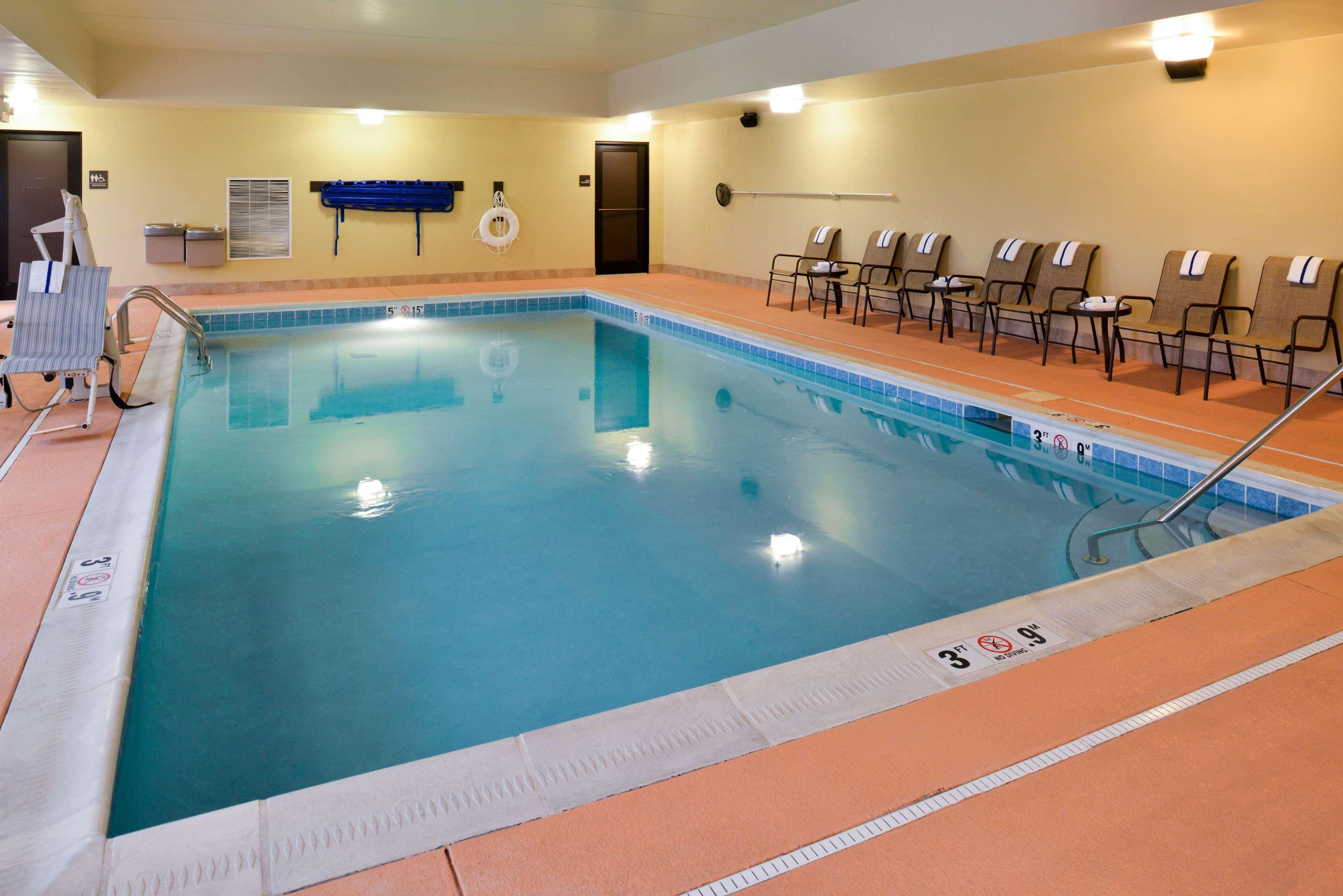 Hampton Inn Уильямсберг Экстерьер фото