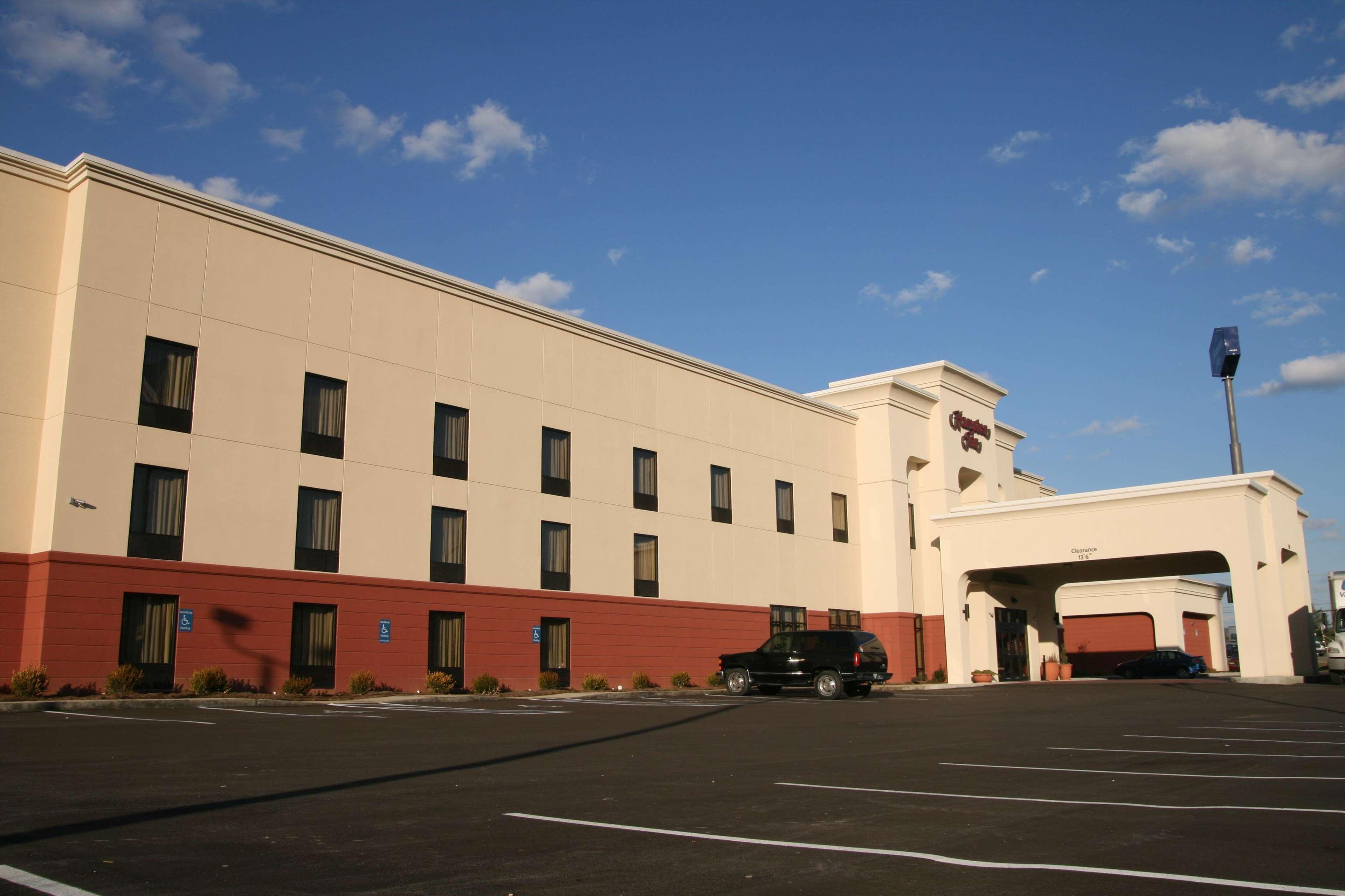 Hampton Inn Уильямсберг Экстерьер фото