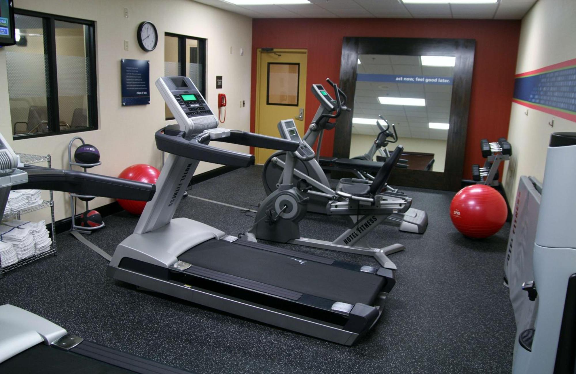 Hampton Inn Уильямсберг Экстерьер фото