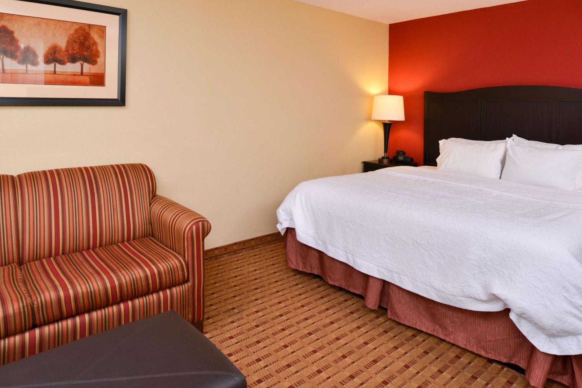 Hampton Inn Уильямсберг Экстерьер фото