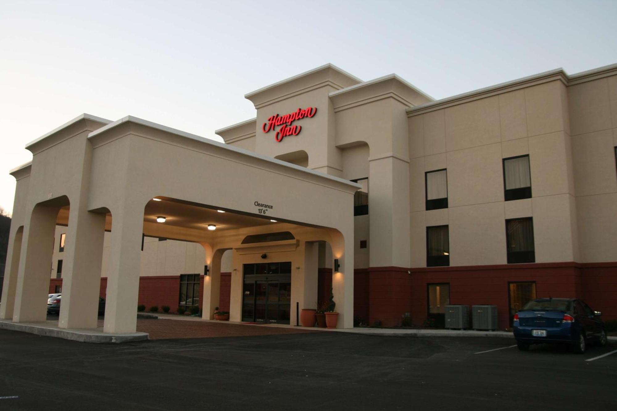 Hampton Inn Уильямсберг Экстерьер фото