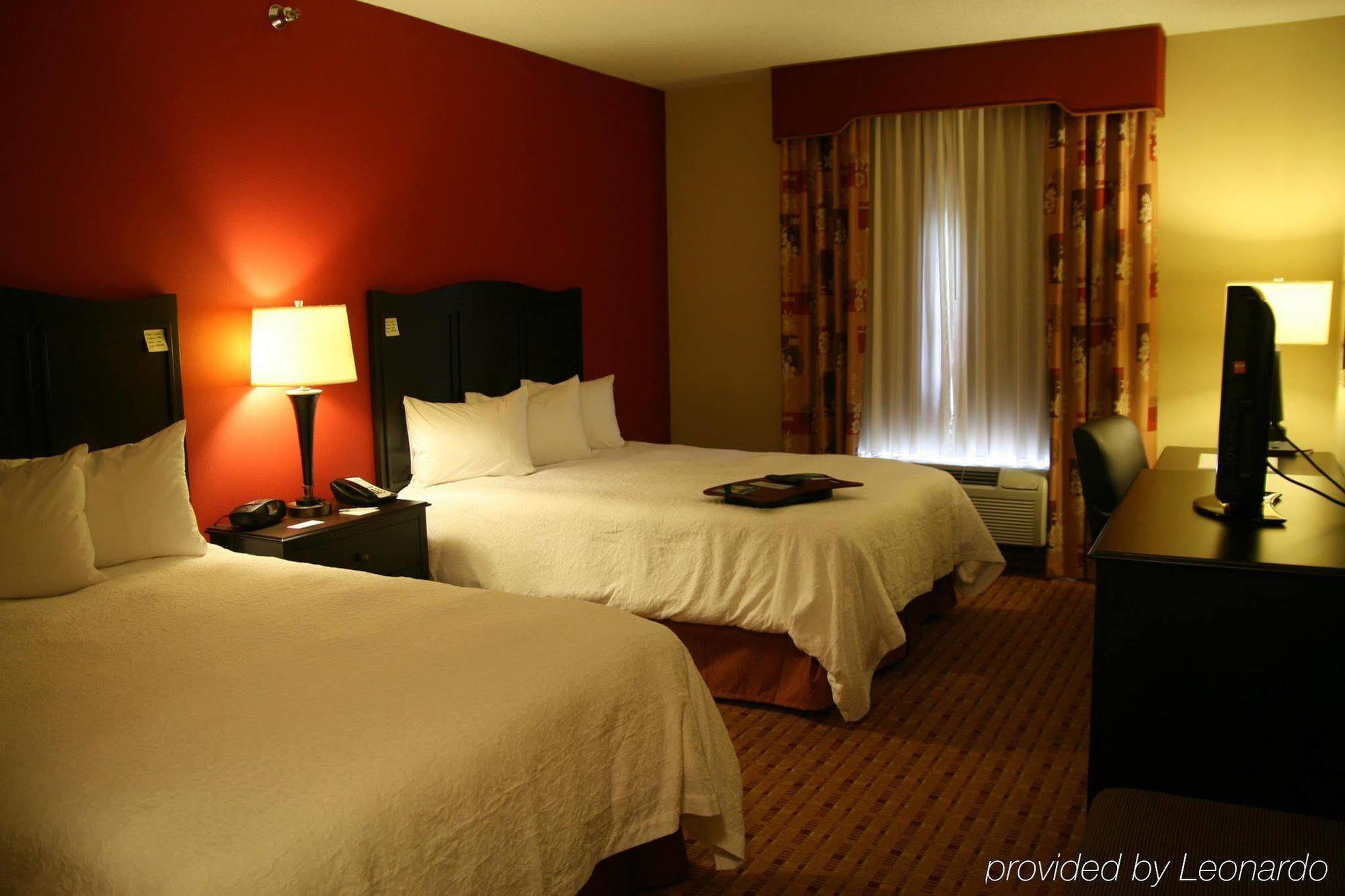 Hampton Inn Уильямсберг Номер фото